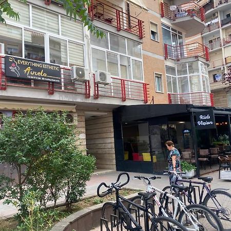 Newly Renovated One Bedroom Apartment In Тирана Екстер'єр фото